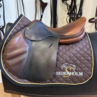 Butet 18" Deep Seat Jump Saddle