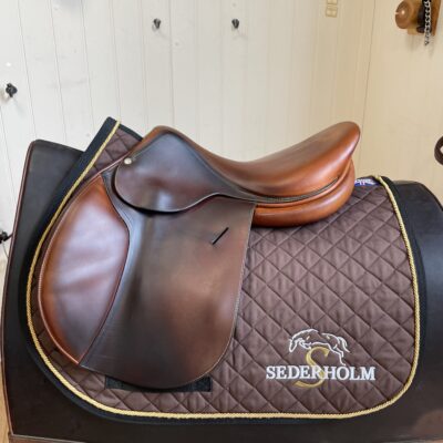 Butet 17.5" Deep Seat Jump Saddle